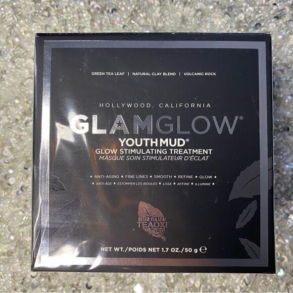 GLAMGLOW
Youthmud® Glow Stimulating & Exfoliating
Treatment Mask
1.7 oz - Picture 6 of 6